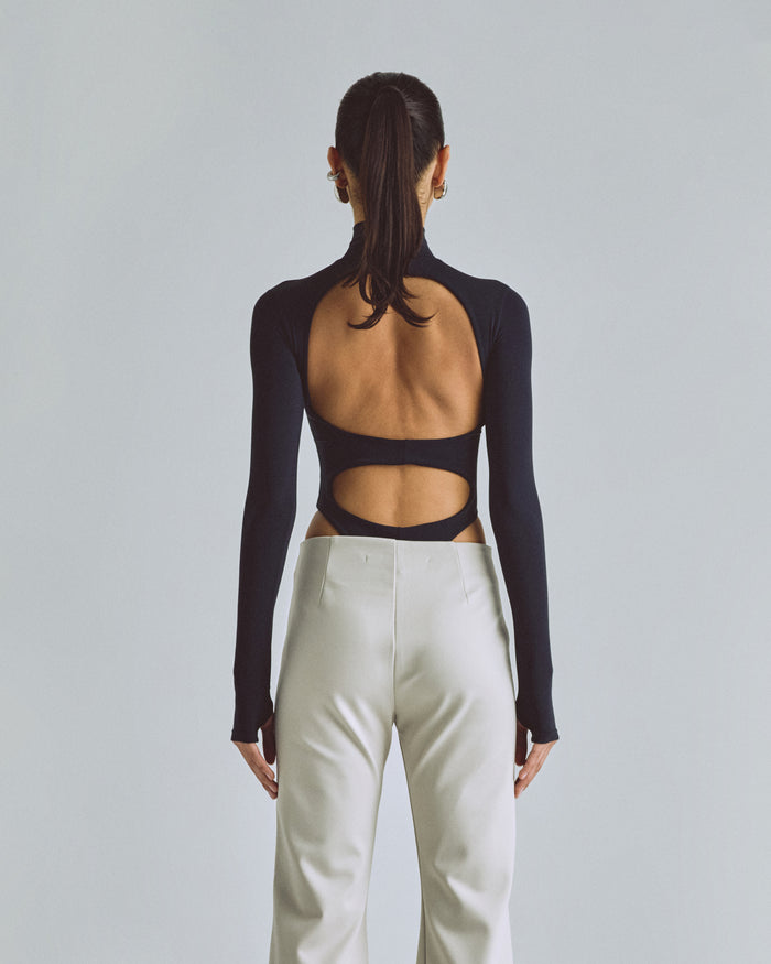 Basics Turtleneck Backless Body Black