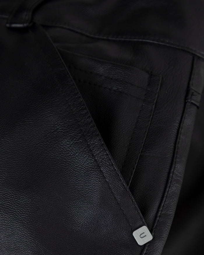 Capsule Basic Pleather Shorts Black