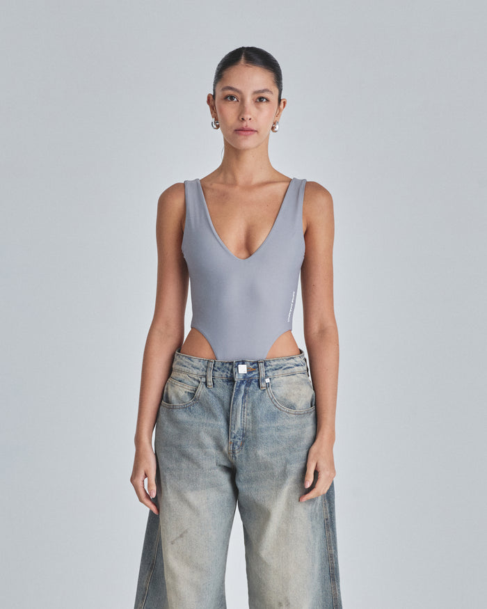 Line Basic V Neck Body Gray