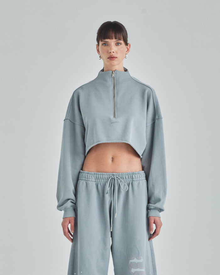 W Act 1 UNDGLD Crewneck Light Gray
